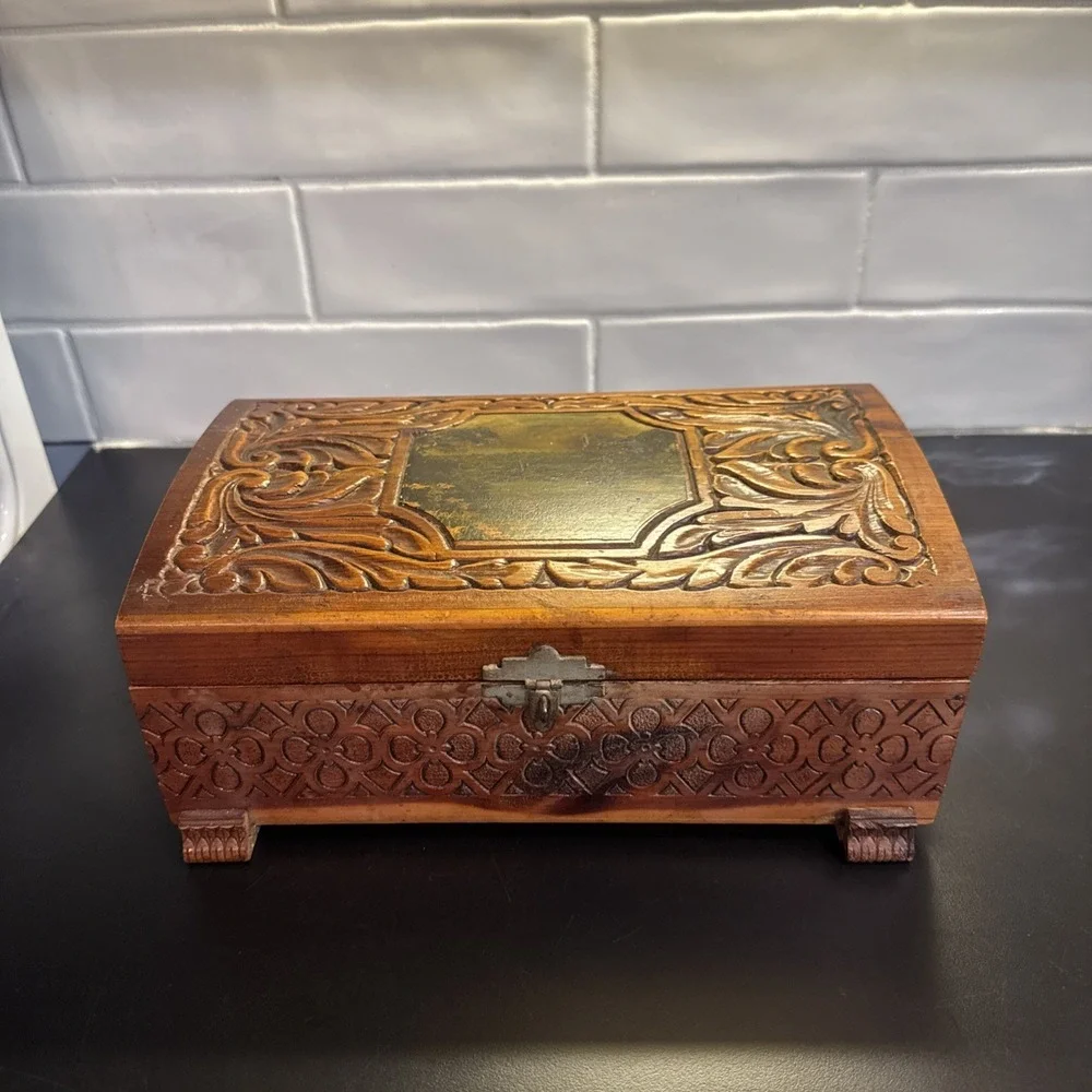 Vintage  Wooden Keepsake Box Hand Carved With Etched Floral Mirror